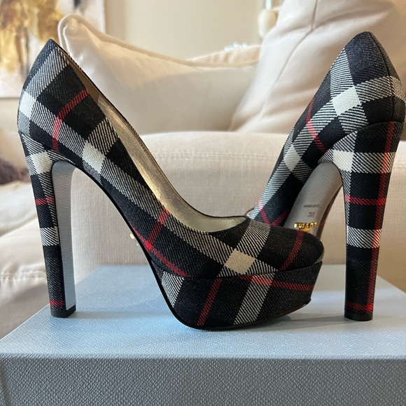 Prada NEW in Box Plaid Platform Pumps - Picture 3 of 6